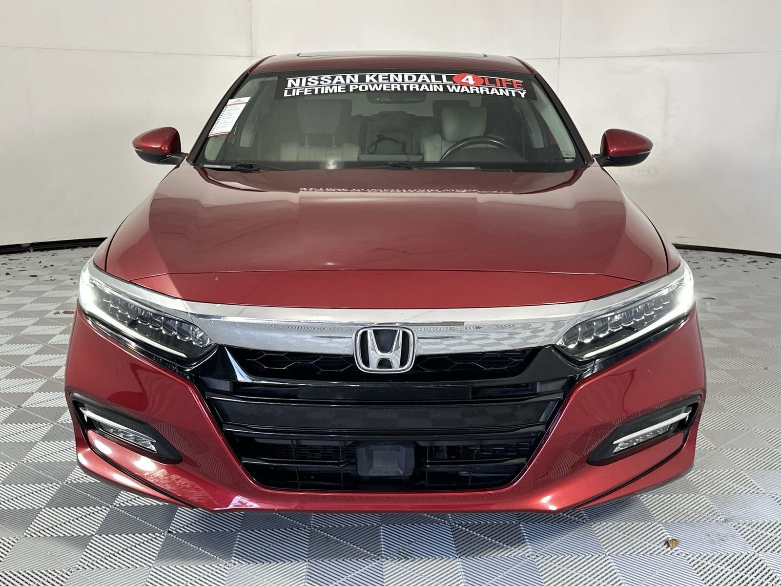 Used 2020 Honda Accord Touring image 3