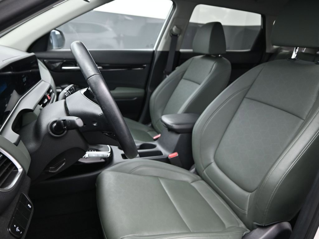 Used 2024 Kia Seltos SX image 16