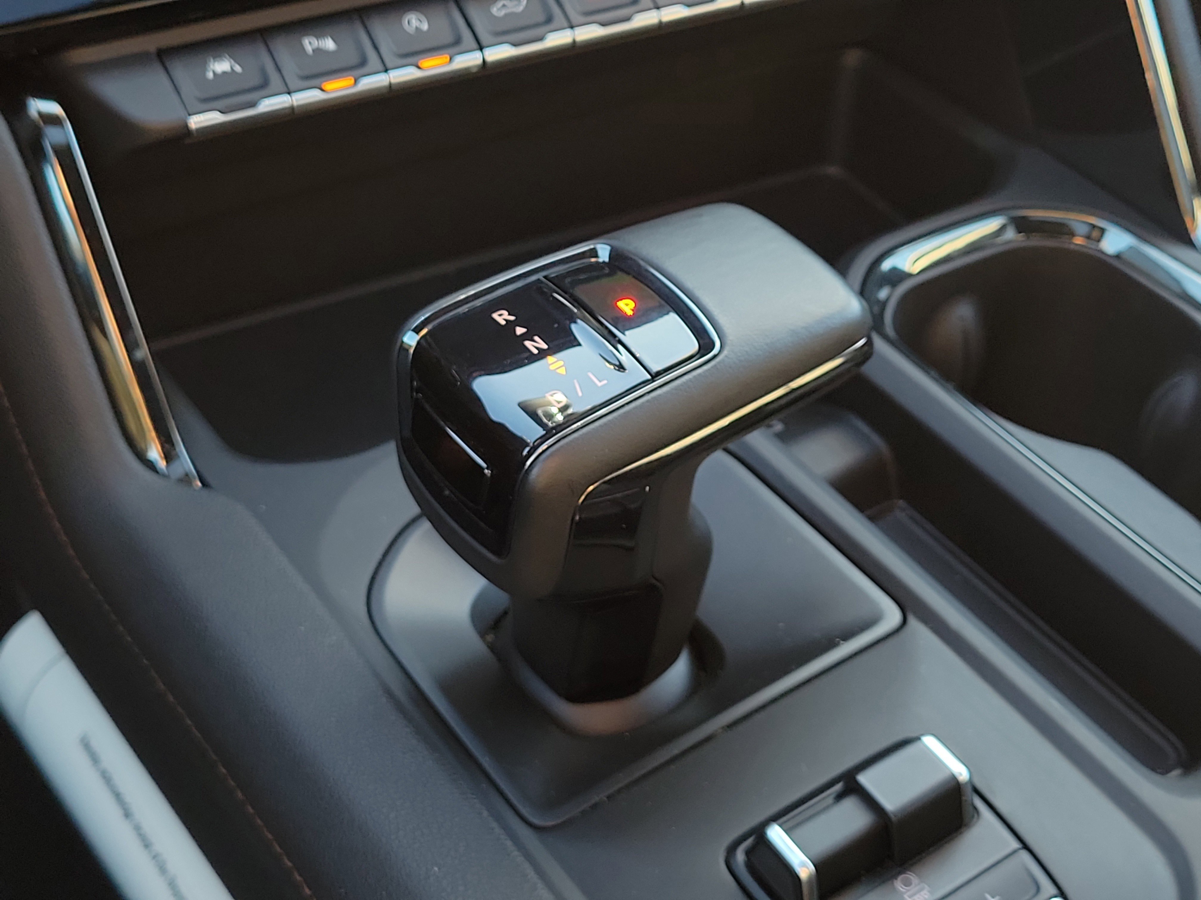 Used 2024 GMC Sierra 1500 AT4 w/ Technology Package image 30