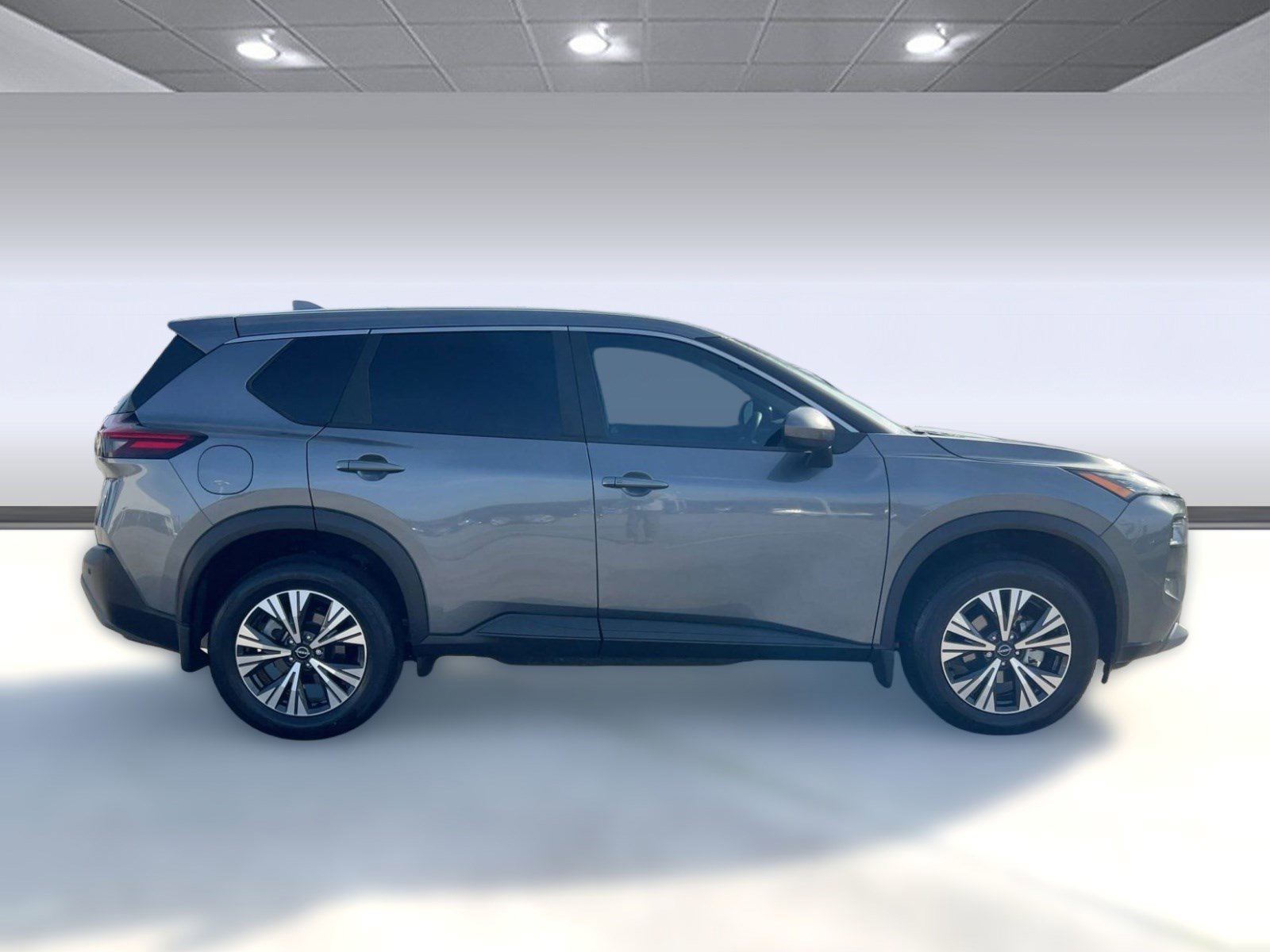 Used 2023 Nissan Rogue SV image 7
