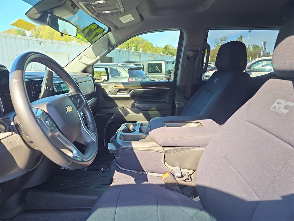 Used 2022 Chevrolet Silverado 1500 LT w/ Protection Package image 11