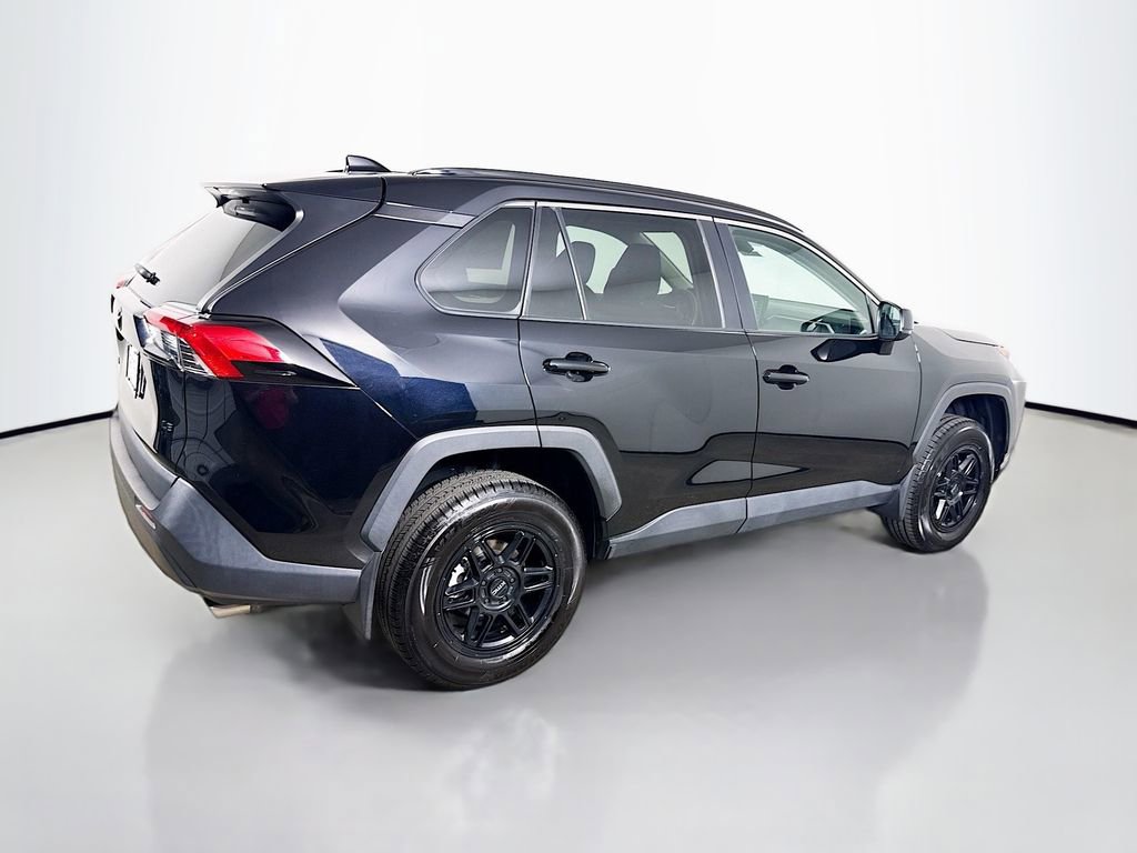 Used 2021 Toyota RAV4 LE w/ Carpet Mat Package (TMS) FWD image 8