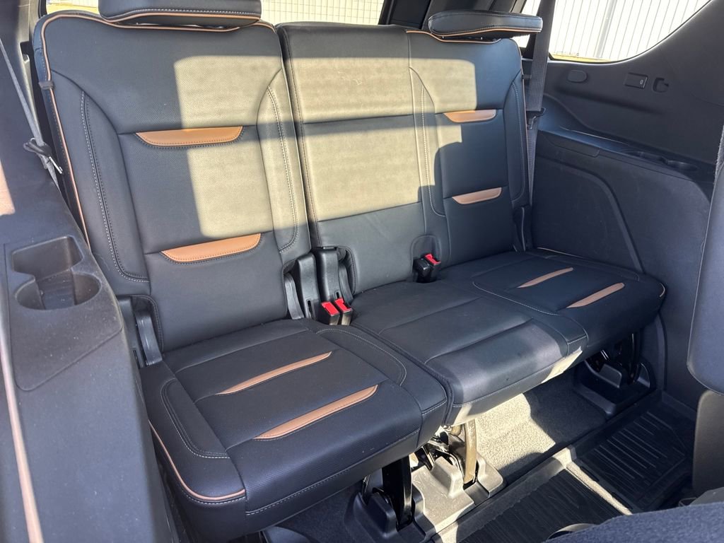 Used 2021 GMC Yukon AT4 w/ AT4 Premium Package image 14