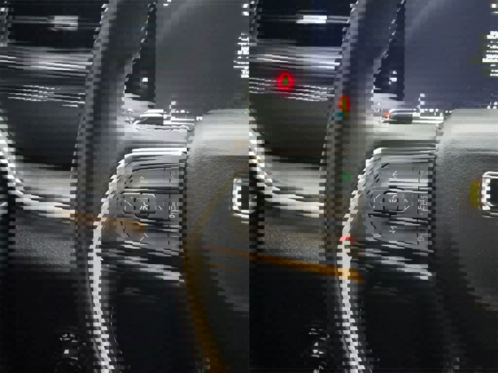 Used 2021 Jeep Grand Cherokee L Limited image 10