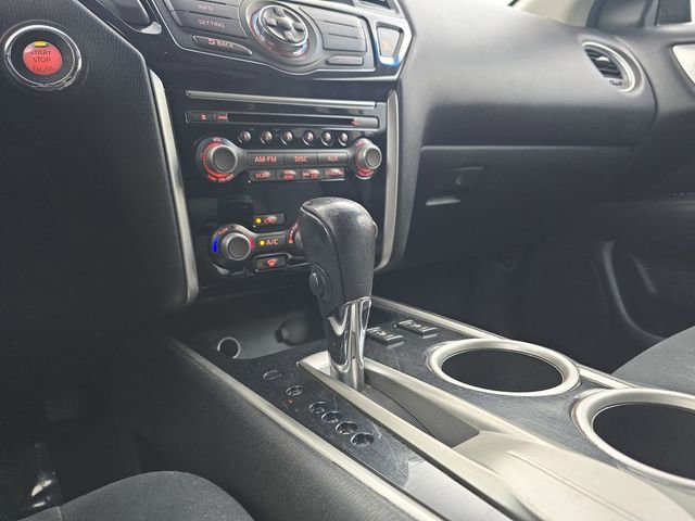 Used 2016 Nissan Pathfinder SV w/ SV Cold Weather Package image 24
