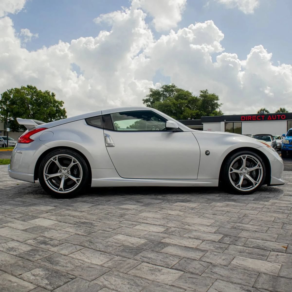 Used 2009 Nissan 370Z NISMO RWD image 8