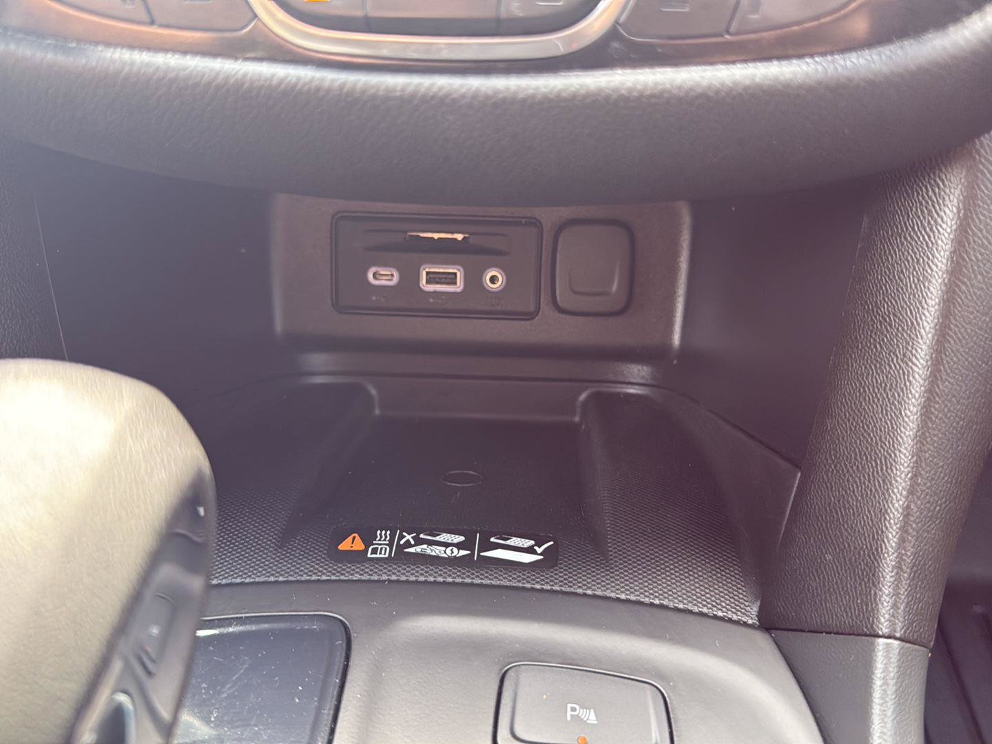 Used 2024 Chevrolet Equinox Premier w/ Redline Edition FWD image 20