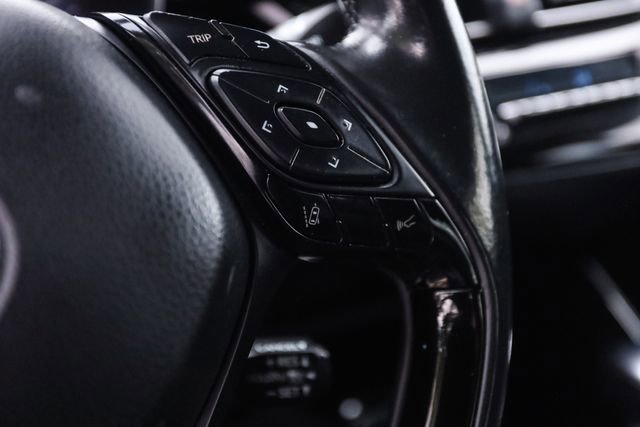 Used 2019 Toyota C-HR Limited FWD image 40
