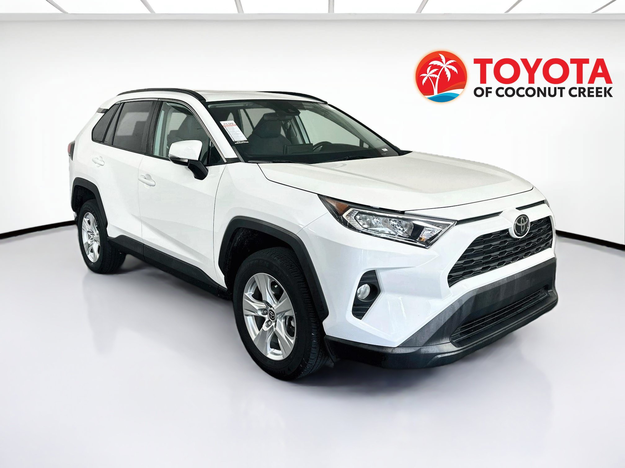 Used 2021 Toyota RAV4 XLE w/ Convenience Package FWD video 1