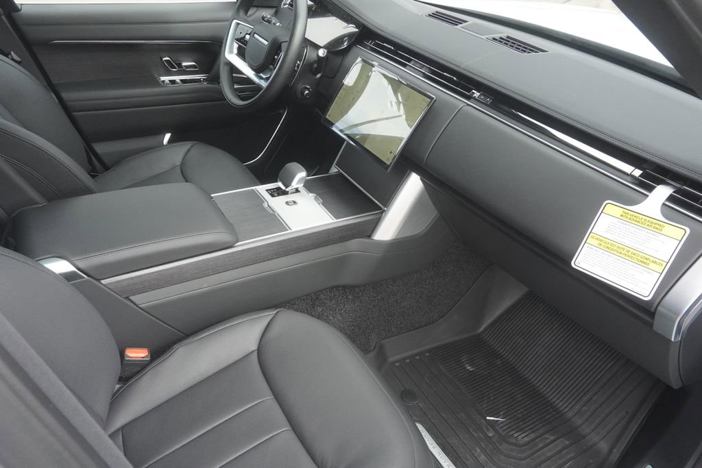 New 2026 Land Rover Range Rover SE image 22