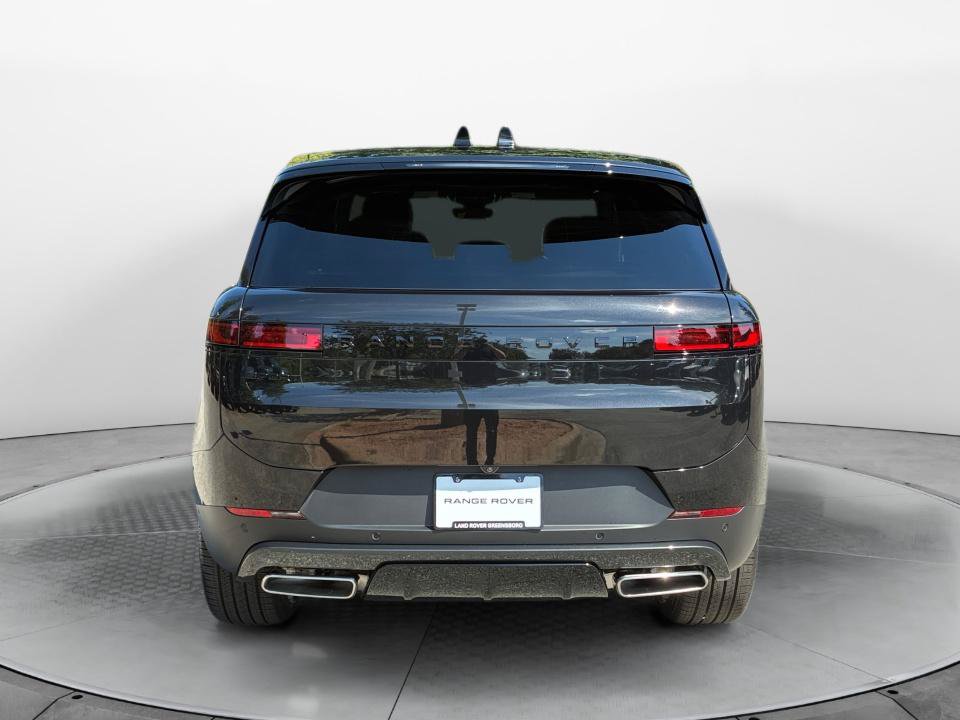 New 2027 Land Rover Range Rover Sport SE AWD/4WD image 6
