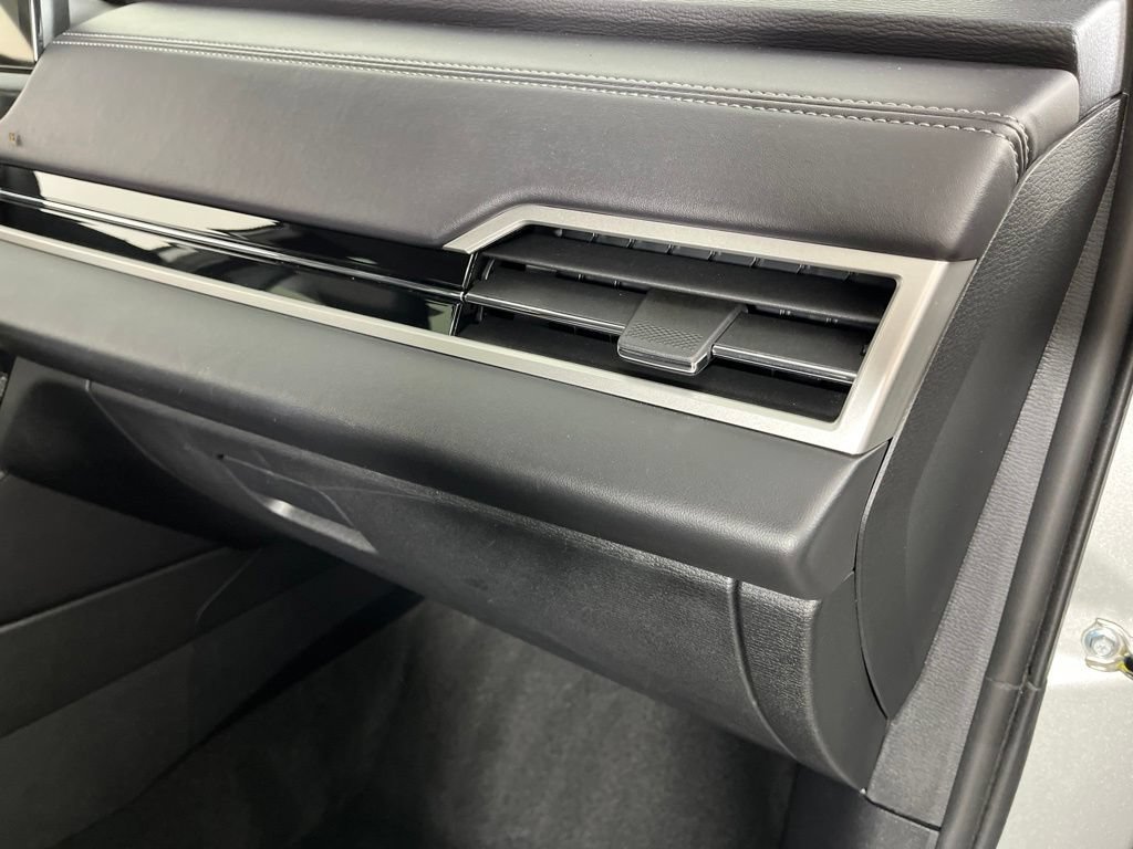 Used 2025 Mitsubishi Outlander SE AWD/4WD image 24
