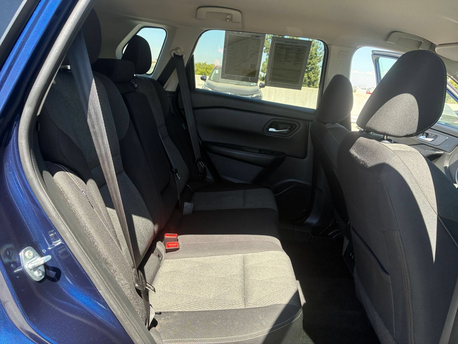 Used 2025 Nissan Rogue SV FWD image 27