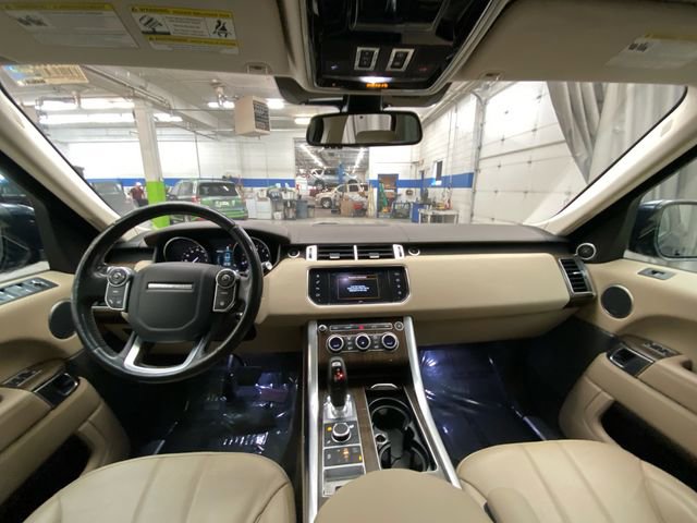 Used 2016 Land Rover Range Rover Sport HSE image 28