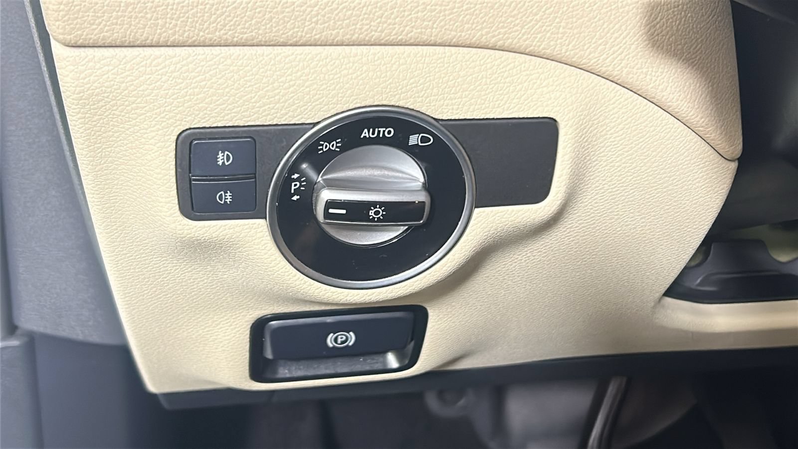 Used 2019 Mercedes-Benz GLA 250 4MATIC image 18
