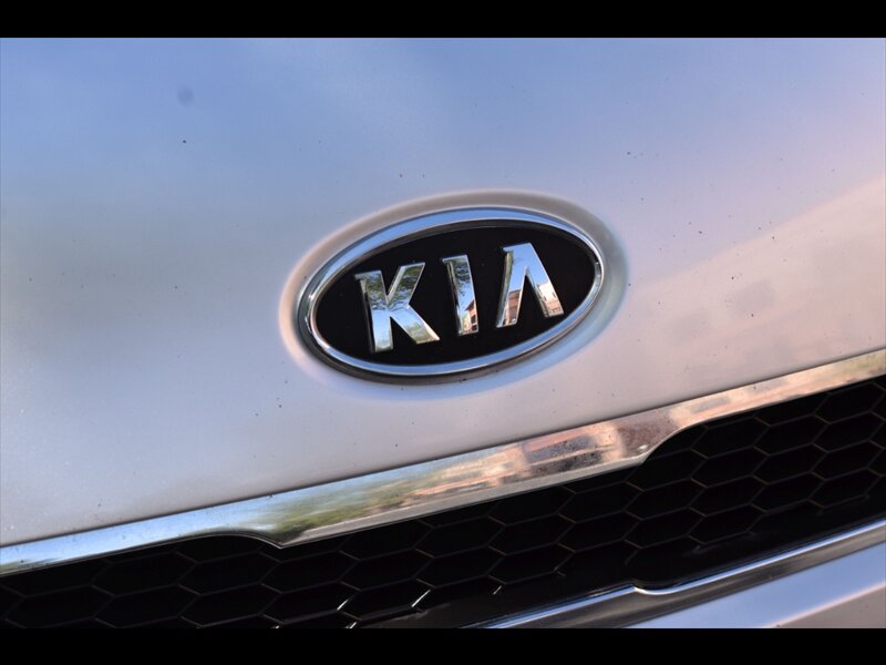 Used 2010 Kia Soul + FWD image 42