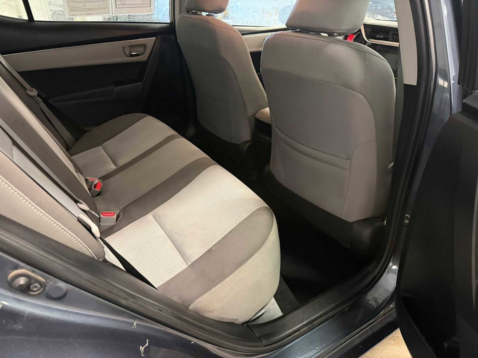 Used 2017 Toyota Corolla LE FWD image 25