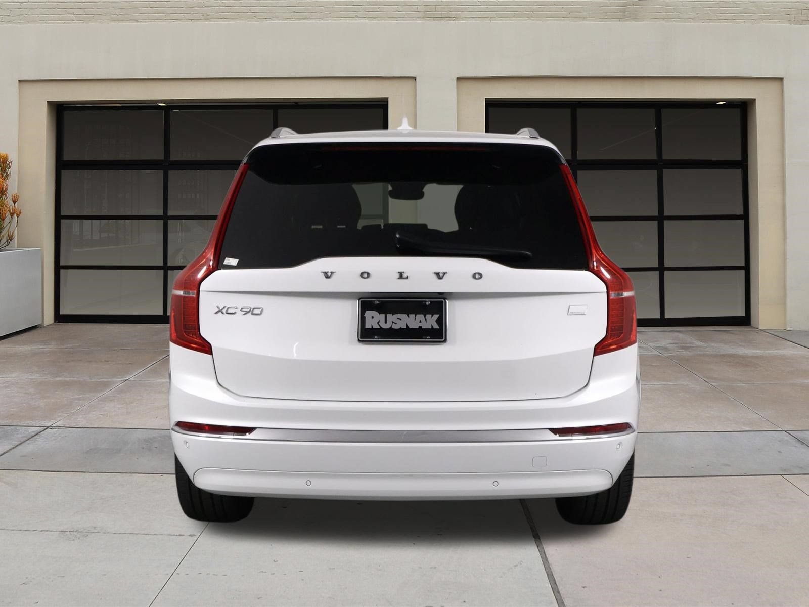 Certified 2023 Volvo XC90 T8 Ultimate AWD/4WD image 5