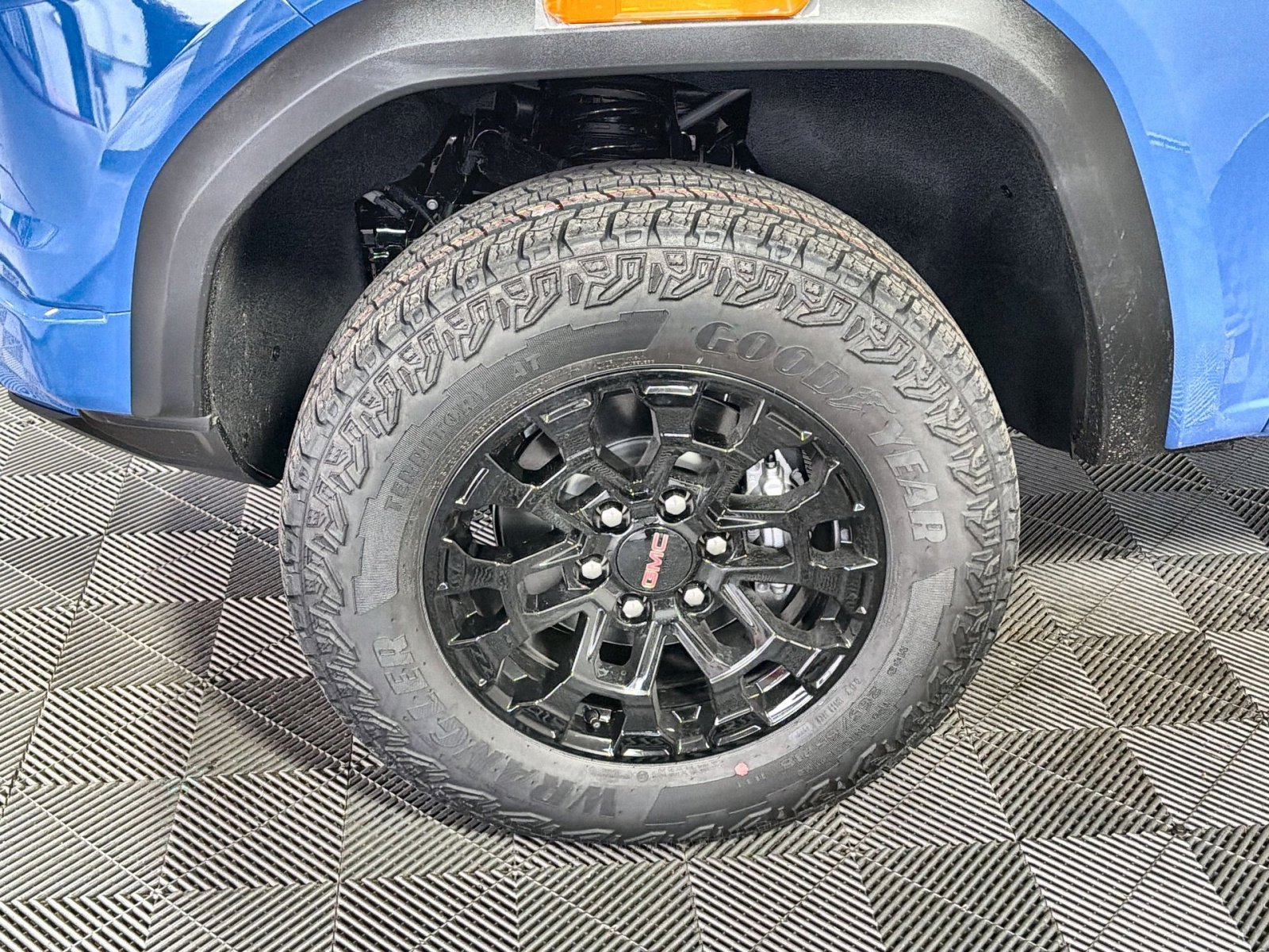 New 2026 GMC Canyon Elevation w/ Convenience Package image 12