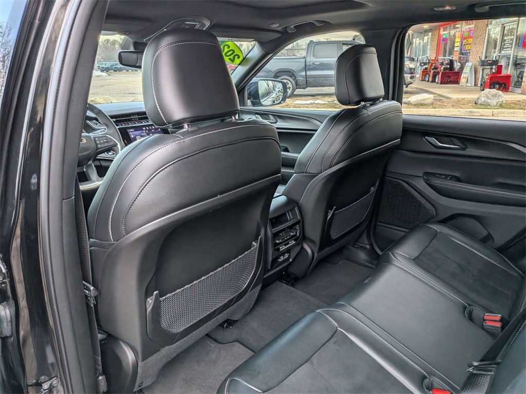 Certified 2024 Jeep Grand Cherokee Altitude image 26