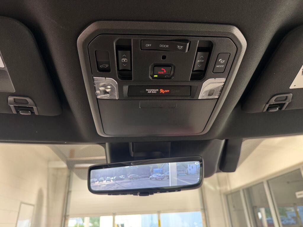 Certified 2025 Toyota Sequoia Capstone AWD/4WD image 29