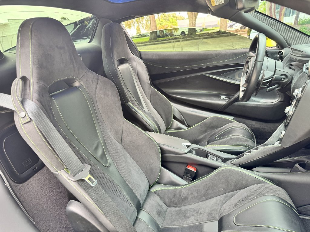 Used 2022 McLaren 720S Performance RWD image 12