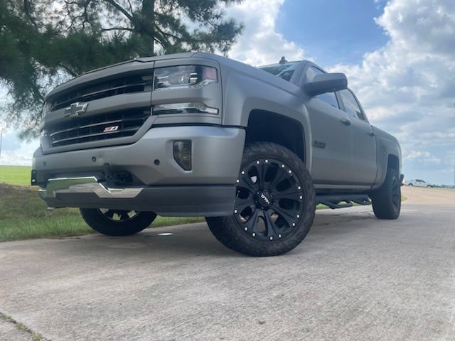 Used 2017 Chevrolet Silverado 1500 LTZ Z71 w/ Realtree Edition AWD/4WD image 4