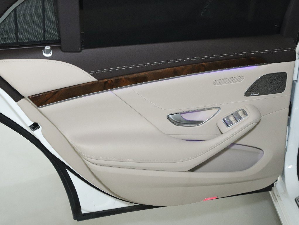 Used 2015 Mercedes-Benz S 550 4MATIC Sedan image 25