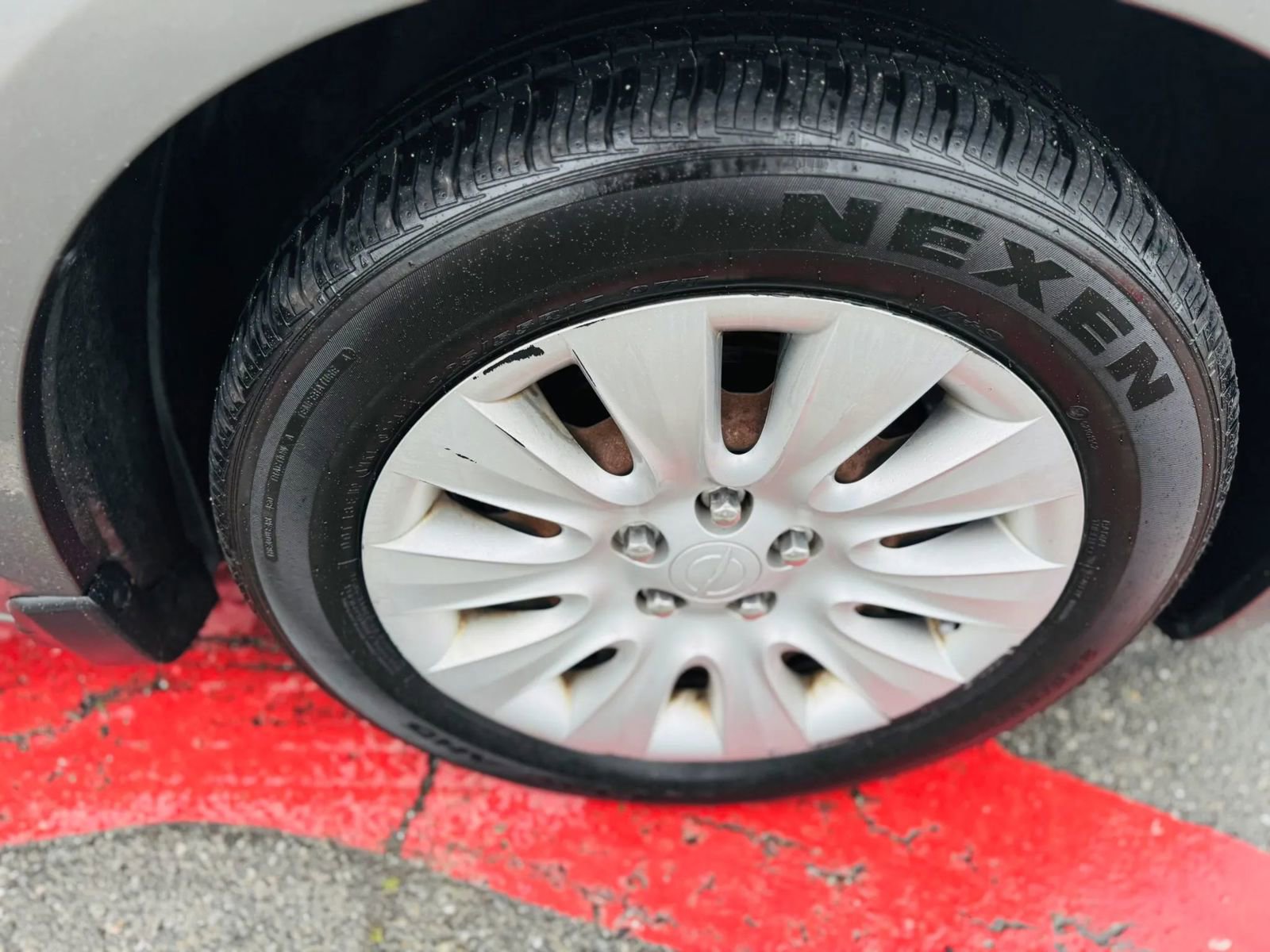 Used 2012 Chrysler 200 LX FWD image 17