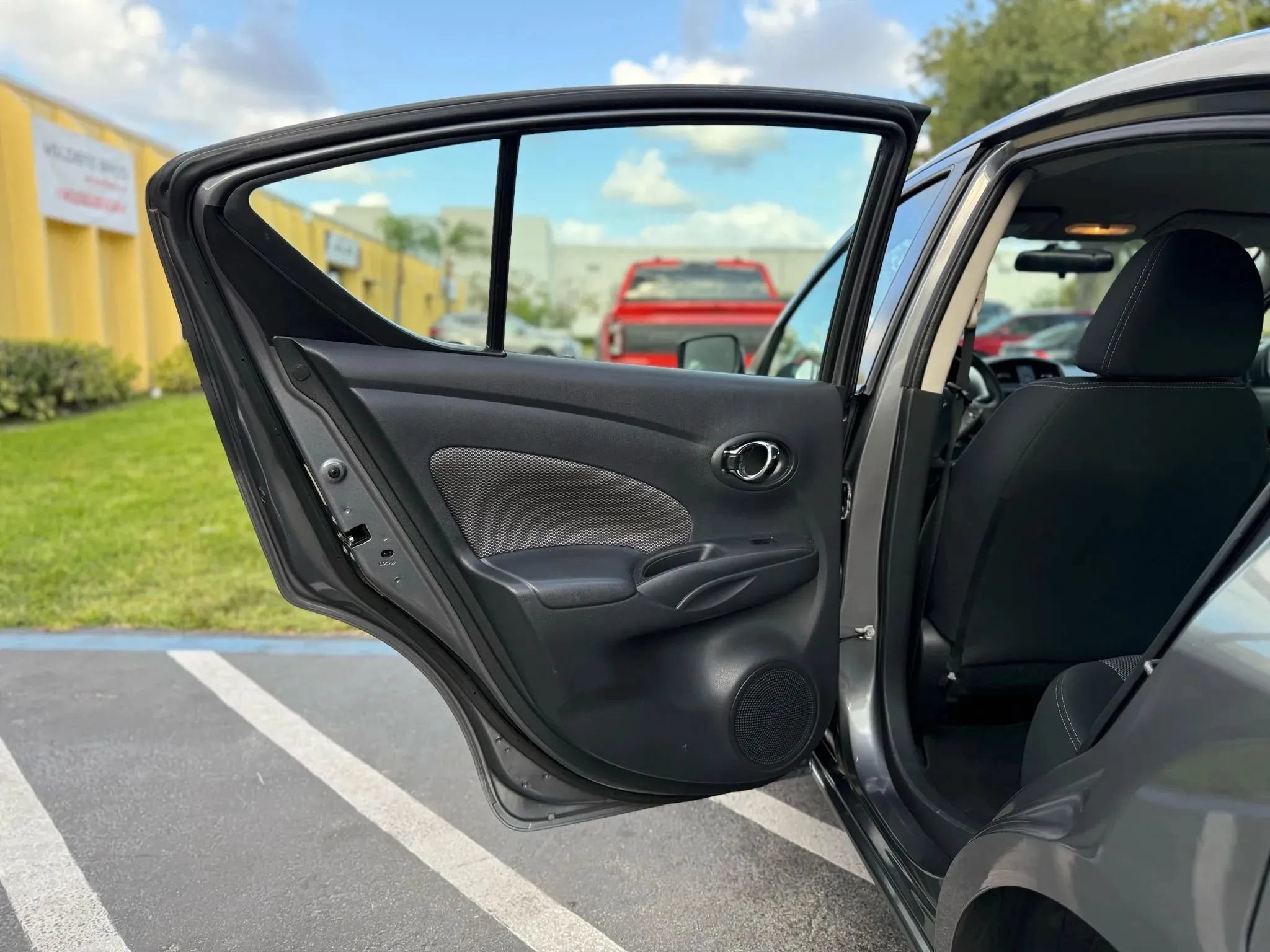 Used 2018 Nissan Versa SV FWD image 26