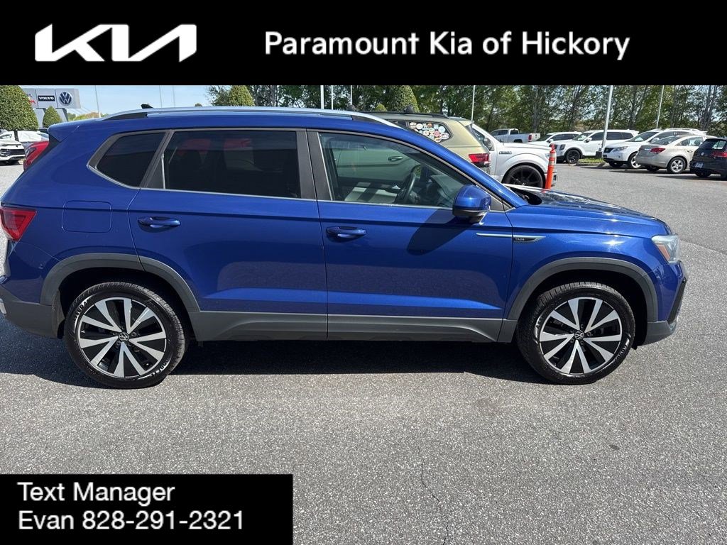 Used 2022 Volkswagen Taos SE FWD image 8