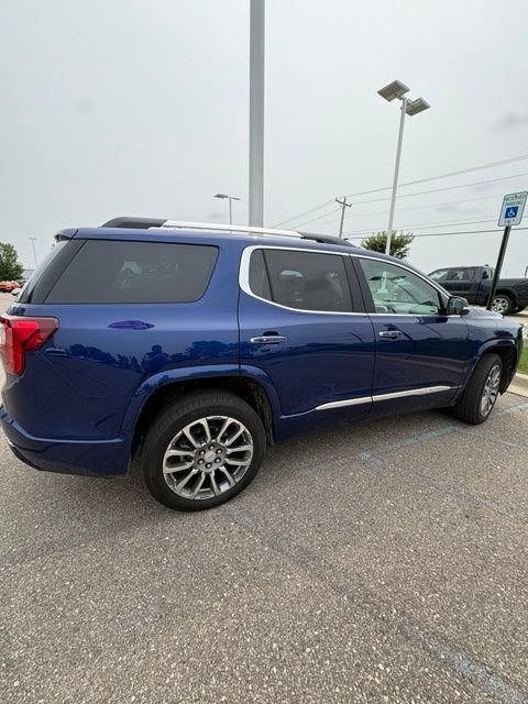 Used 2023 GMC Acadia Denali AWD/4WD image 2