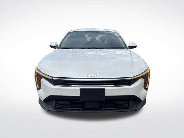 Used 2025 Kia K4 FWD image 2