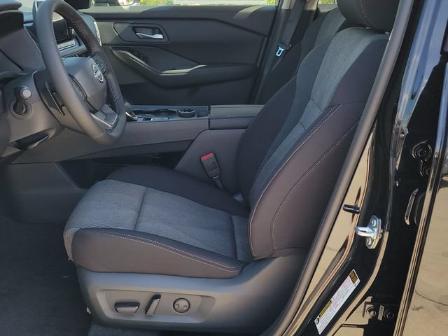 New 2026 Nissan Rogue SV w/ Cold Weather Package AWD/4WD image 6