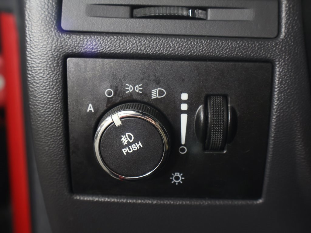 Used 2012 Dodge Challenger SRT8 image 33