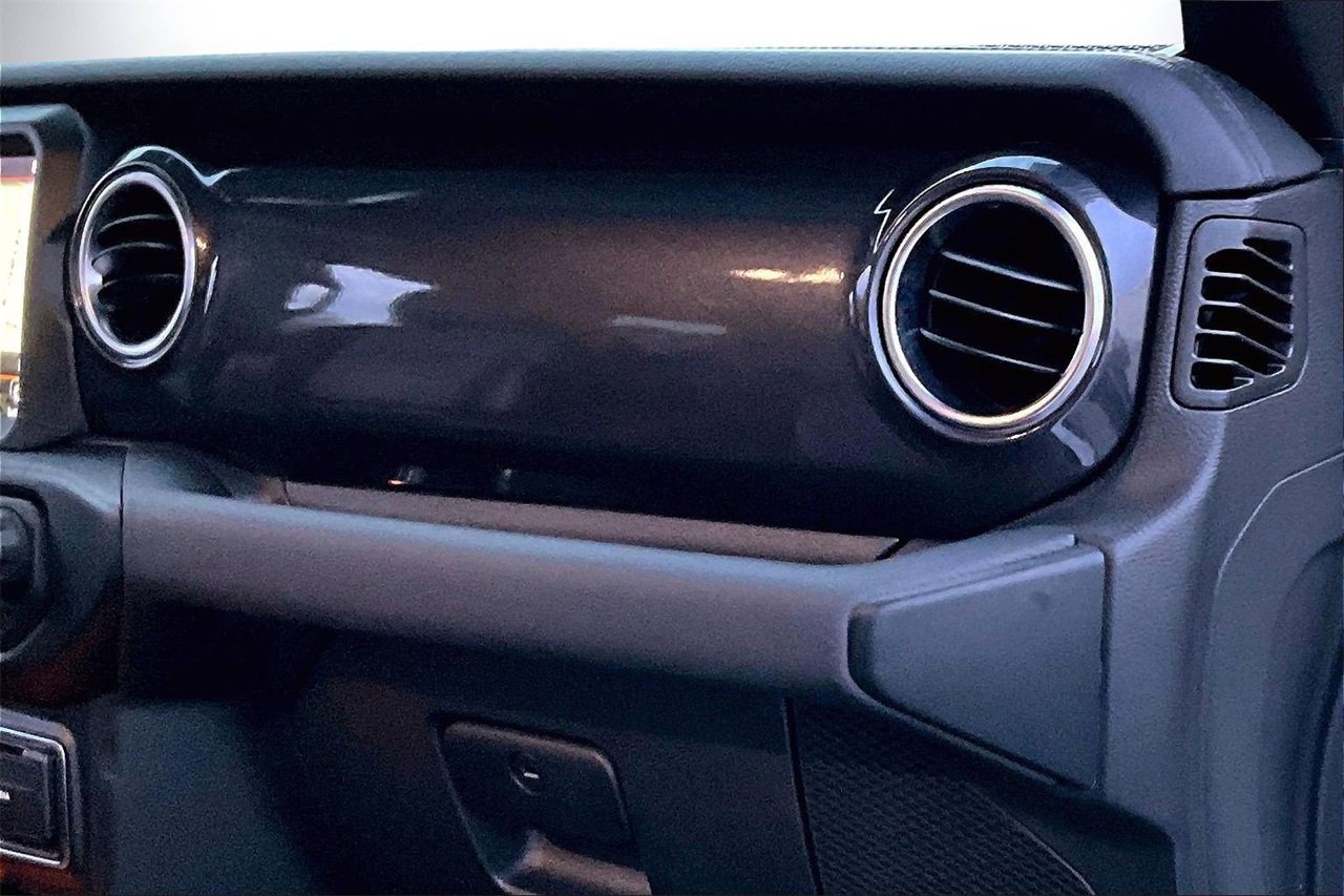 Certified 2022 Jeep Wrangler Unlimited Sahara image 19