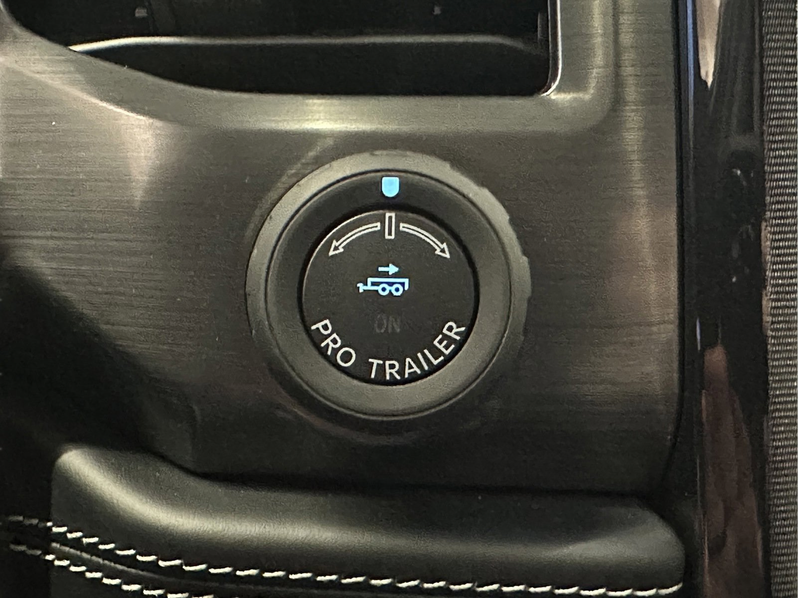 New 2023 Ford F150 Lightning Platinum AWD/4WD image 37