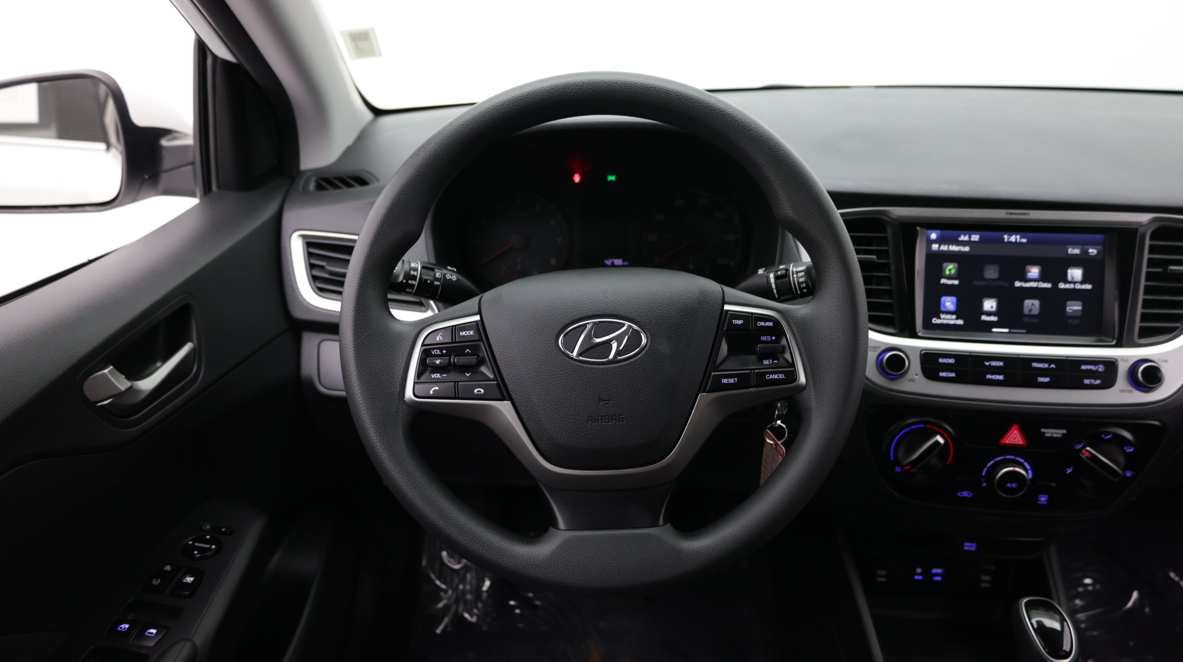 Used 2022 Hyundai Accent SEL FWD image 25