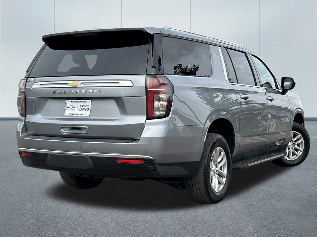 Used 2024 Chevrolet Suburban LS image 2
