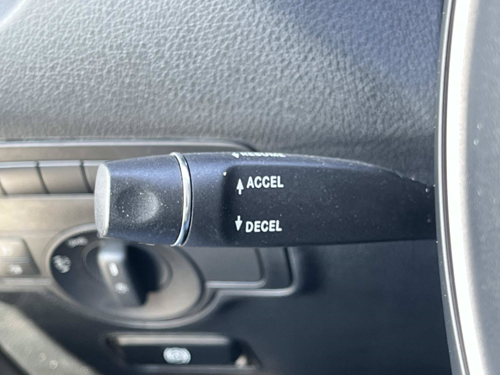 Used 2023 Mercedes-Benz Metris Passenger image 31