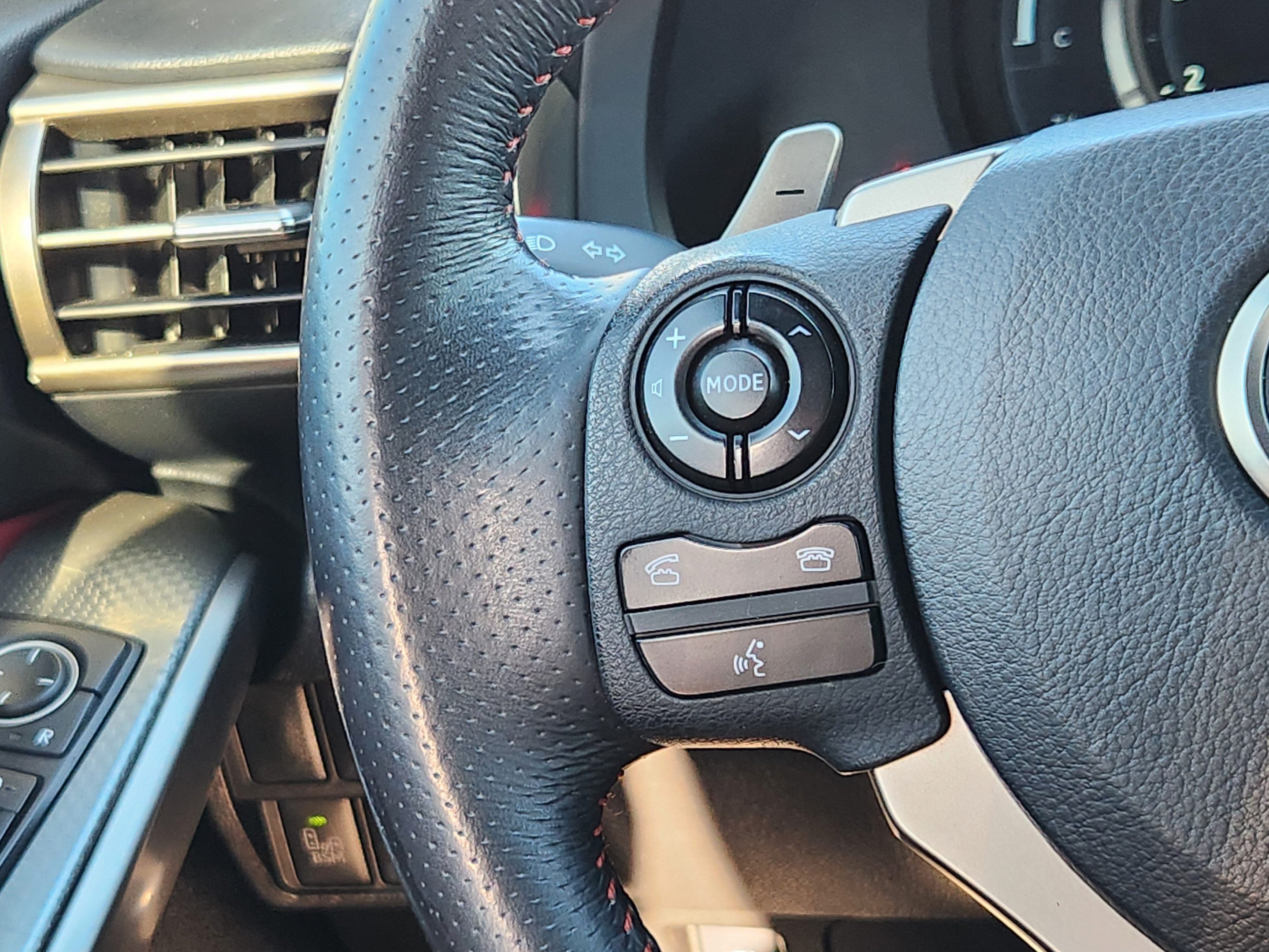Used 2015 Lexus IS 250 w/ F-Sport Package RWD image 27