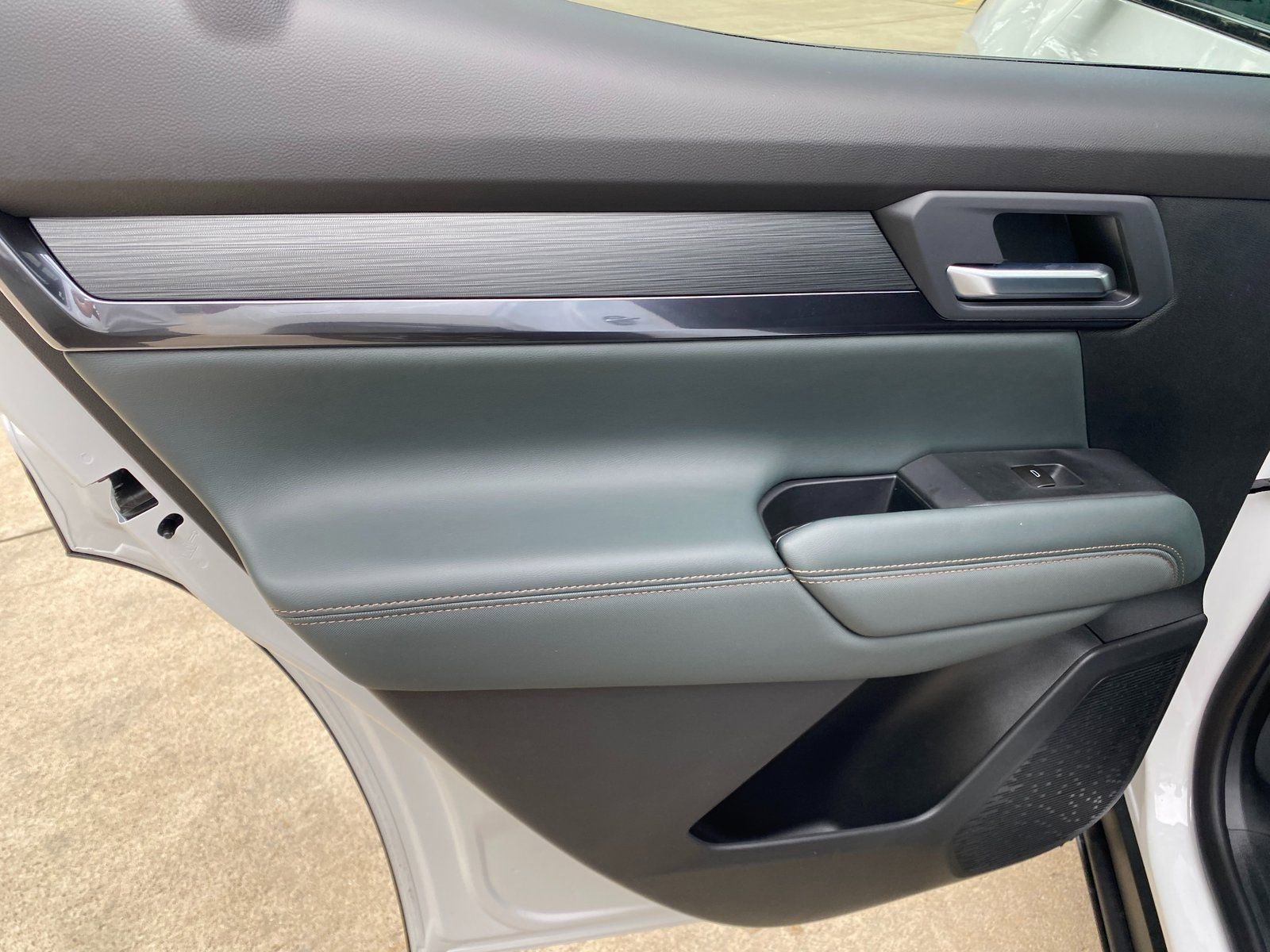 New 2026 GMC Terrain AT4 w/ Convenience Package III image 28