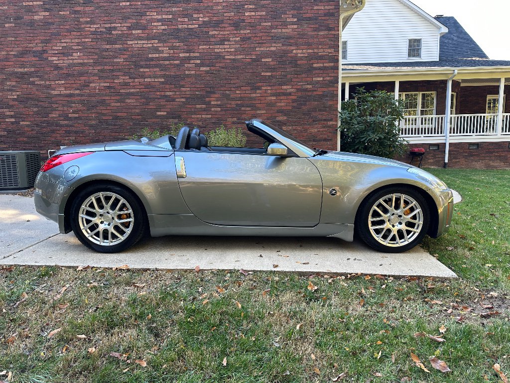 Used 2006 Nissan 350Z Grand Touring RWD image 20