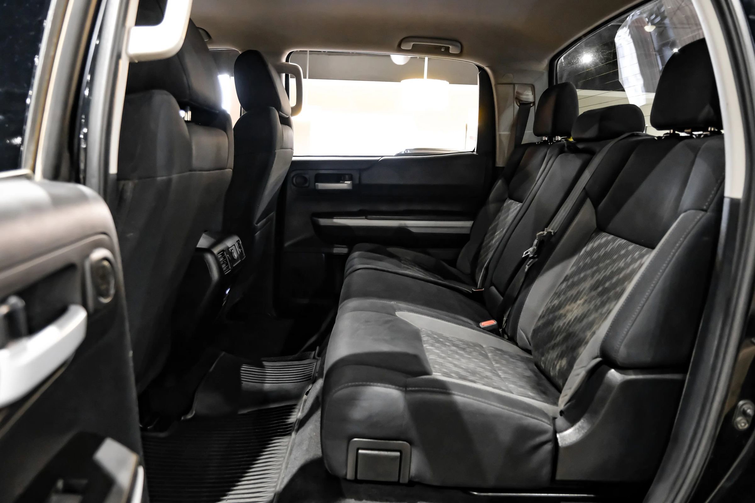 Used 2019 Toyota Tundra SR5 w/ SR5 Upgrade Package AWD/4WD image 48