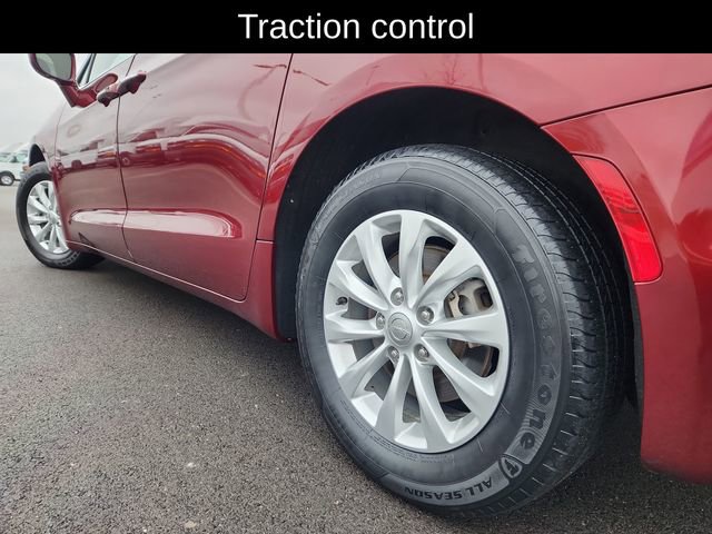 Used 2018 Chrysler Pacifica Touring Plus image 16