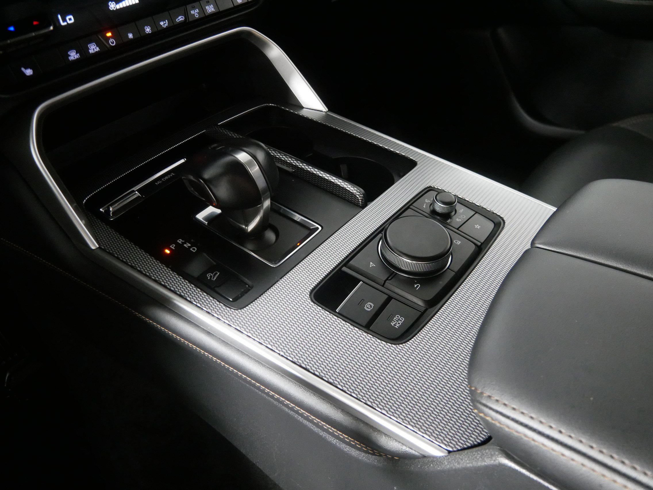 Certified 2025 MAZDA CX-70 3.3 Turbo w/ Preferred Package image 24