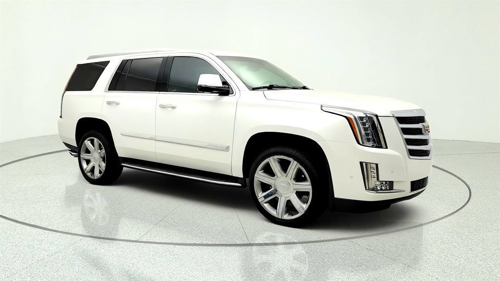 Used 2019 Cadillac Escalade Premium Luxury RWD image 3