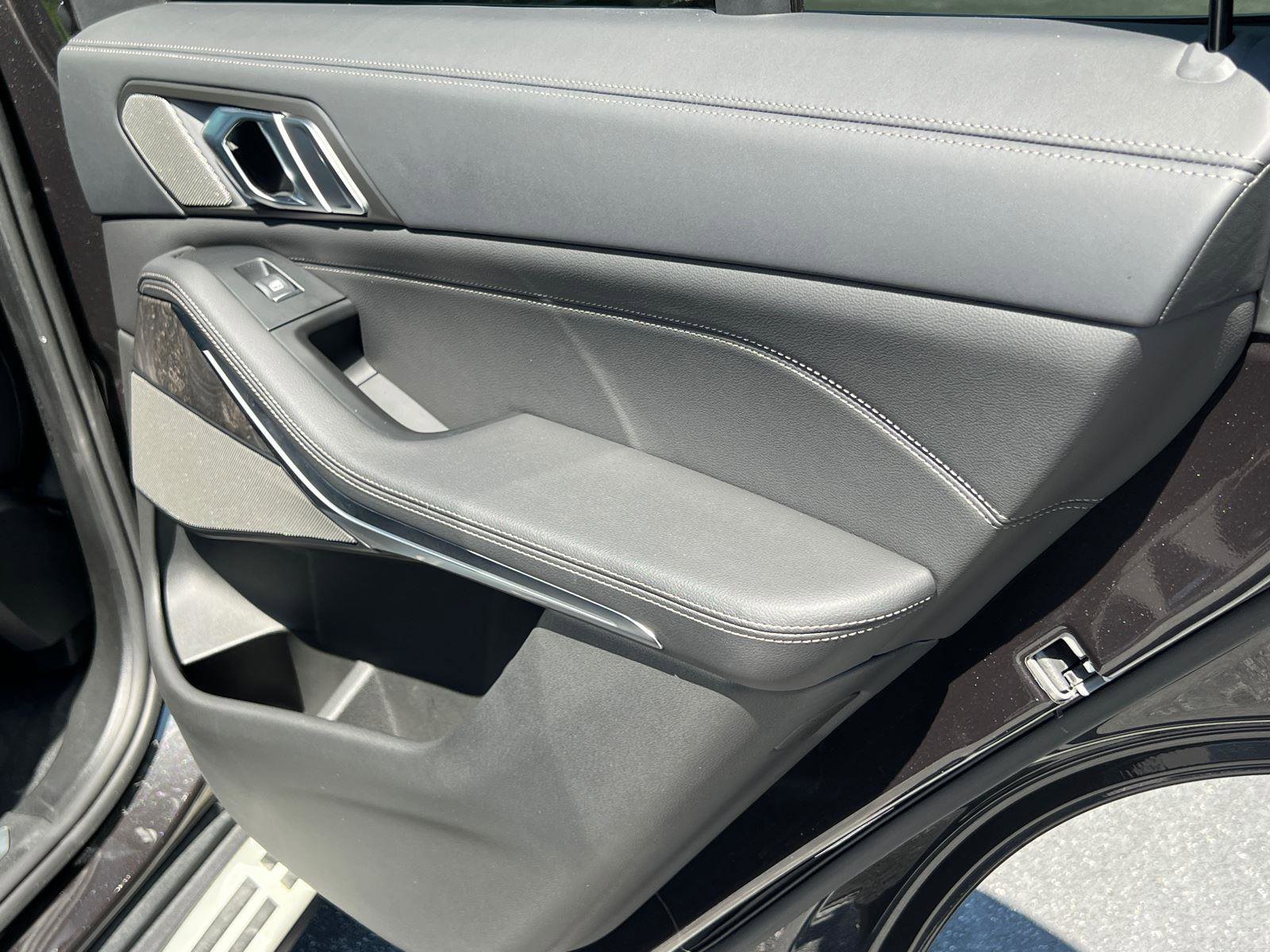 Used 2019 BMW X5 xDrive40i w/ Premium Package 2 AWD/4WD image 17