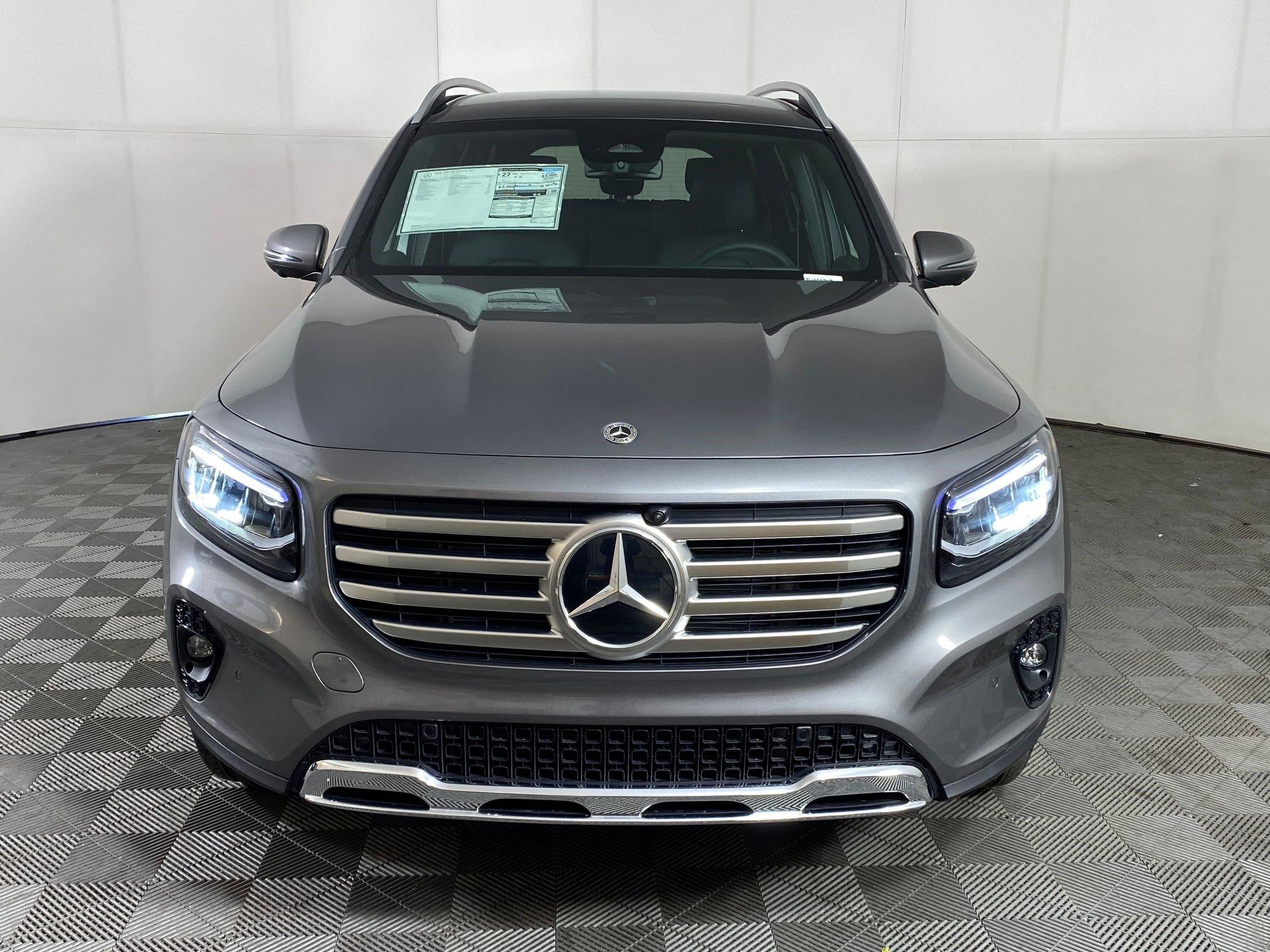 Used 2026 Mercedes-Benz GLB 250 4MATIC image 6
