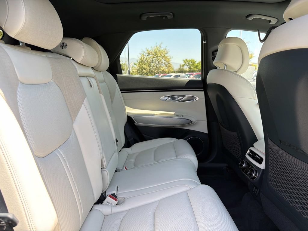 Used 2023 Genesis Electrified GV70 AWD/4WD image 20
